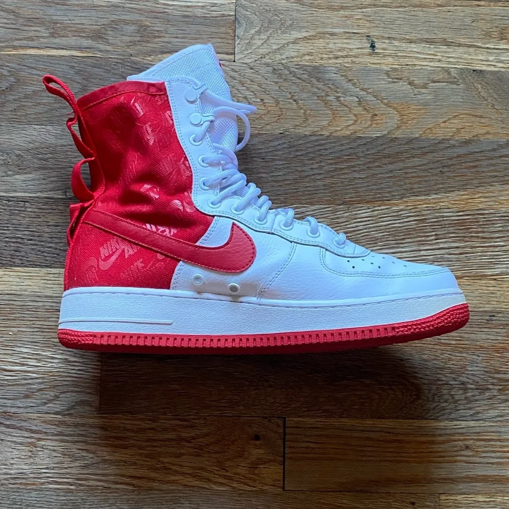 Nike SF Air Force 1 High cut “University Red” size 11